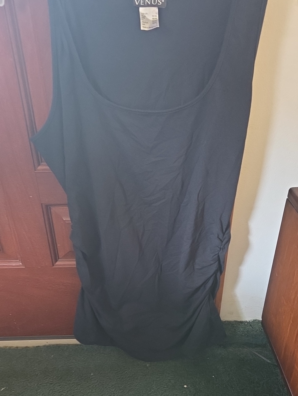 Venus Black Scoop Neck Tank Top NWOT